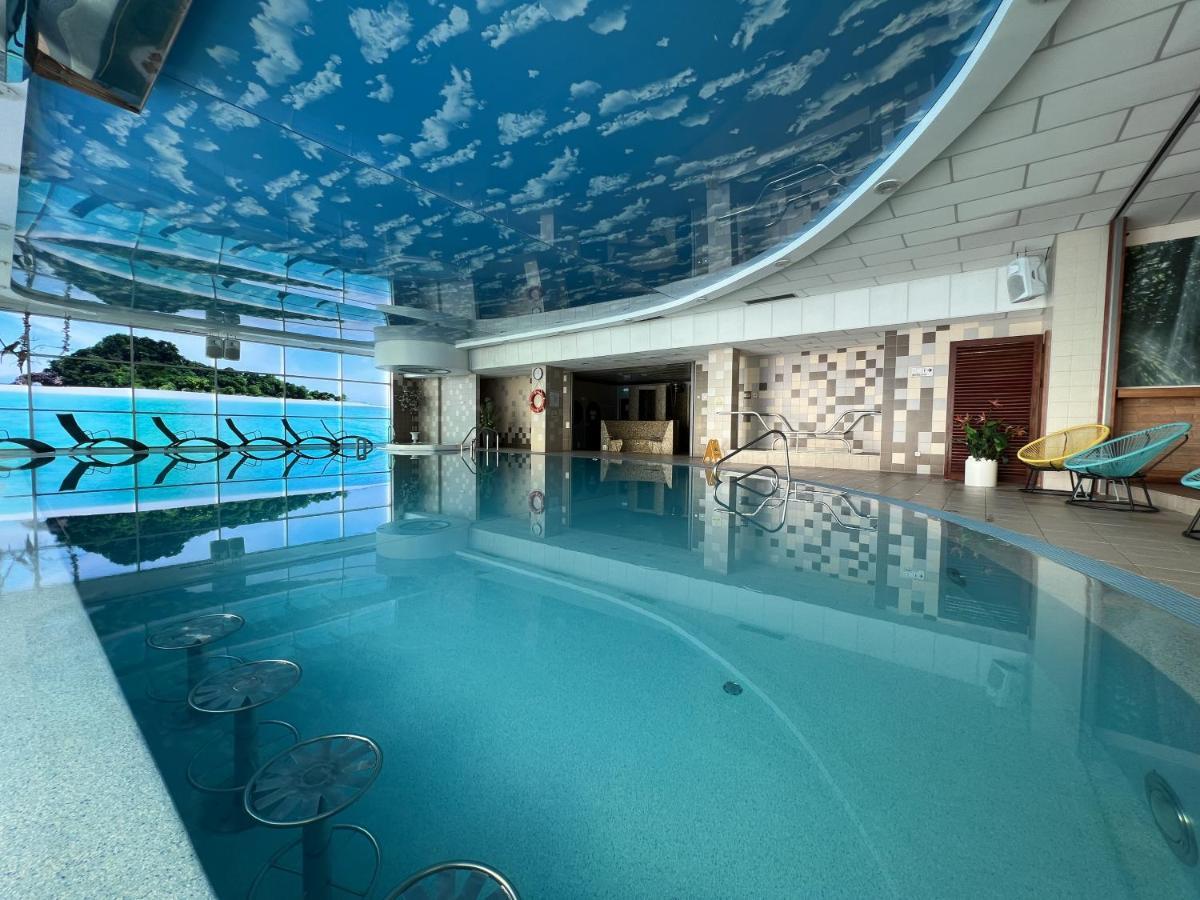 Riga Unimars Hotel Екстериор снимка