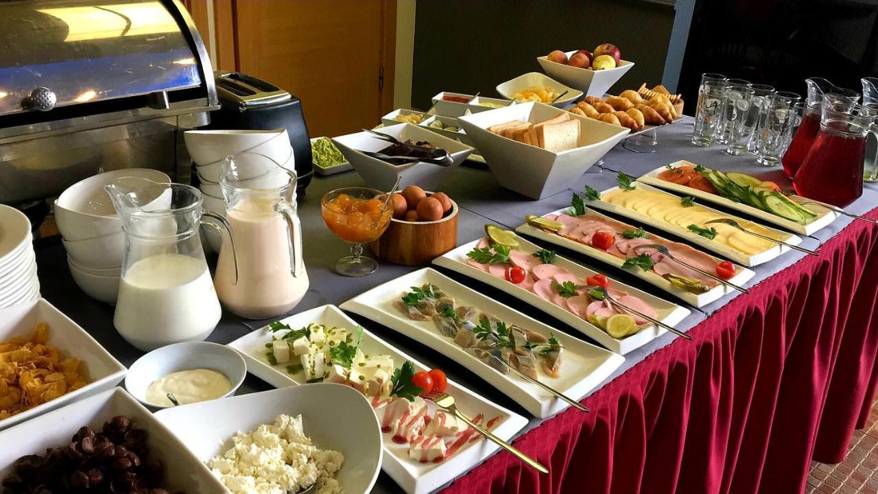 Riga Unimars Hotel Екстериор снимка